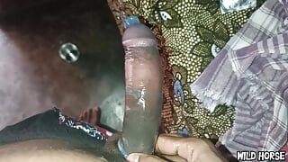 Condom lagake girlfriend ki chut aur gand choda